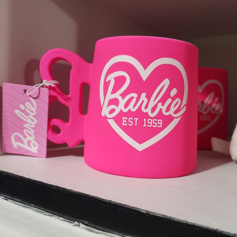 21 oz Hot Pink Barbie Mug Barbie Est. 1959 - Picture 3 of 9
